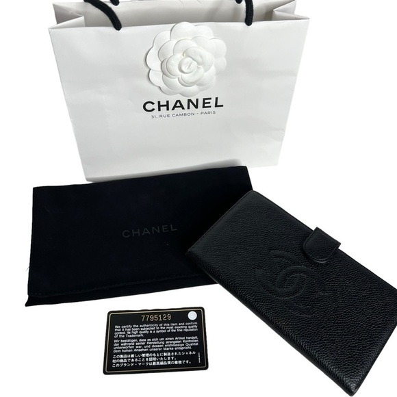 Chanel CC TImeless Caviar Bi-fold Black Wallet - Picture 13 of 13